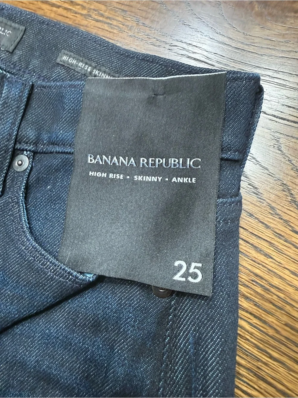 NWT Banana Republic women’s Dark Blue High Rise Skinny Ankle Jeans size 25 .
